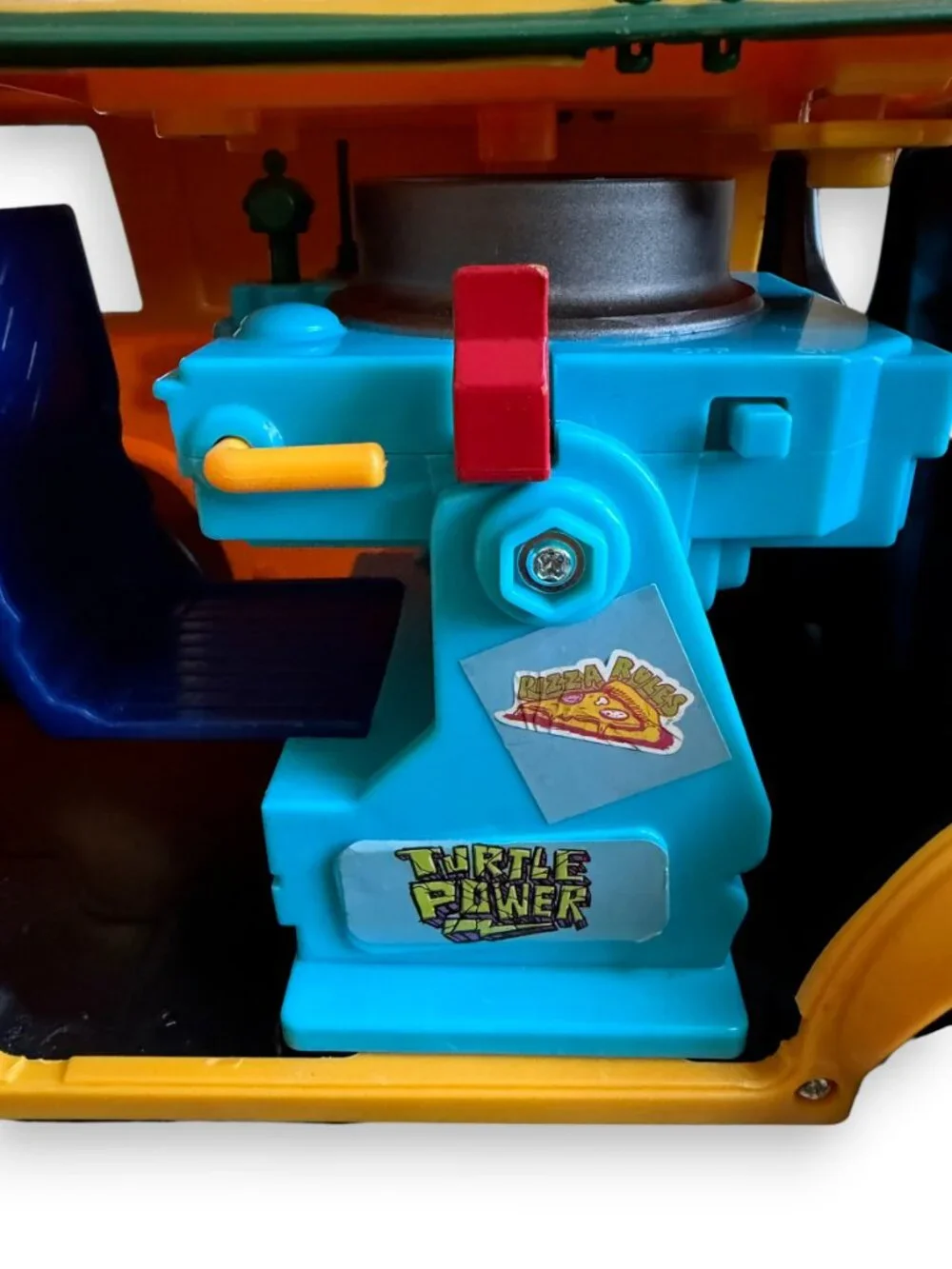 Teenage Mutant Ninja Turtles Mutant Mayhem Pizzafire Delivery Van & Pizzas Works